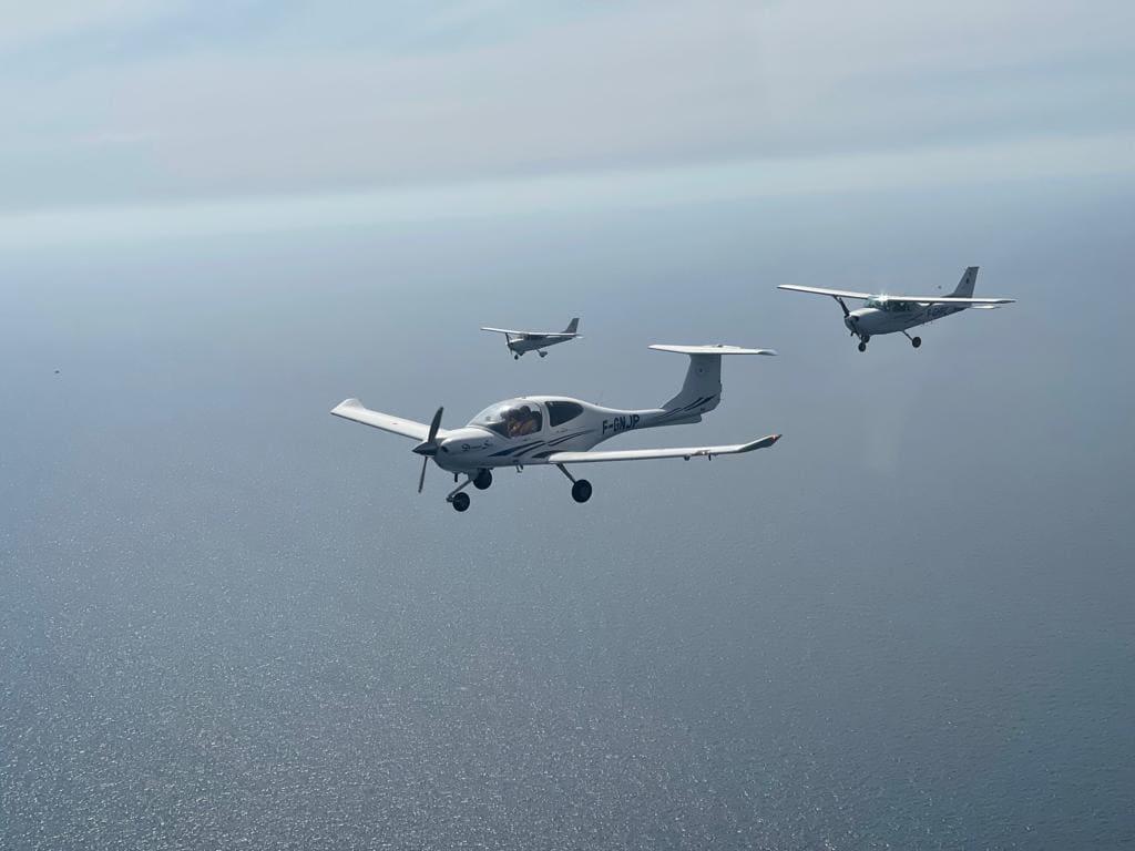 Vol en patrouille (DA40 et 3 Cessna)